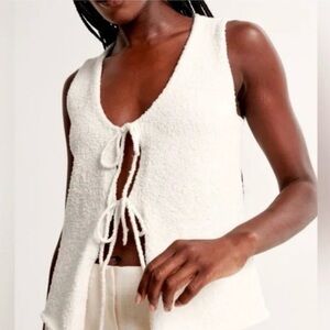 Abercrombie White Tie-Front Textured Sleeveless Top